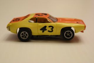 Vintage Aurora Afx 1762 Plymouth Road Runner Orange/yellow Slot Car