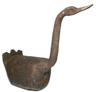 RARE EARLY - MID 19TH C AMERICAN FOLK ART HAND FORGED IRON SWAN FIG,  ORIG SURFACES 2