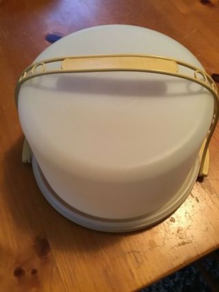 Vtg Tupperware Cake Taker With Handle - Harvest Gold 683 684 624