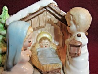 Vintage Nativity Jesus Mary Joseph Ceramic Manger Stable George Good Music Box