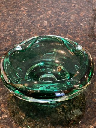 Vintage Heavy Green Art Glass Ashtray Round 6.  5” Trapped Air Bubbles Ashtray Wow