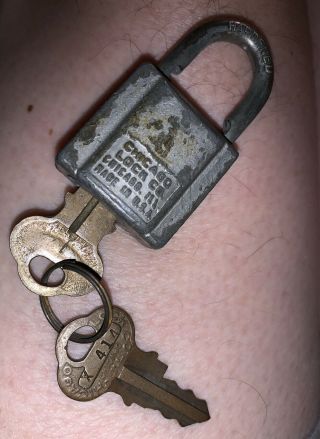 Small Vintage Chicago Illinois Lock Co Padlock With Keys 2
