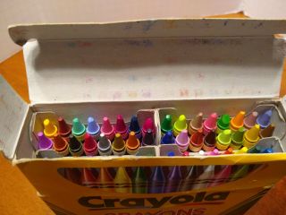Vintage Crayola Crayons 64 Box With Sharpener (1999) 3