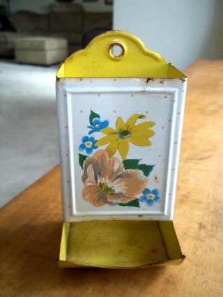 Vintage Yellow & Cream Retro Floral Tin / Metal Wall Mounted Match Safe Holder