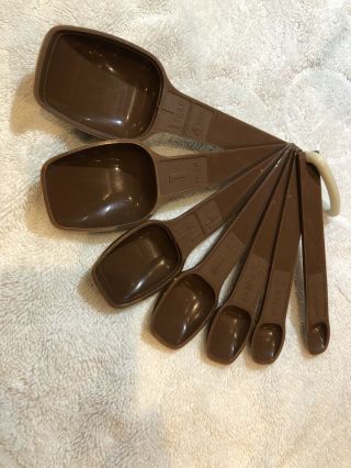Vintage Tupperware Set Of 7 Brown Nesting Measuring Spoons W/ring 1266 - 1272