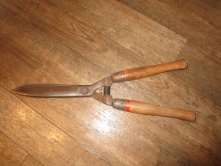 Vintage Wiss Forged Hedge Shears Garden Tool No.  8 1/2e English Style Clippers
