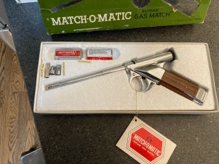 VINTAGE MATH - O - MATIC PISTOL STYLE BUTANE LIGHTER WITH BOX & PAPERWORK 2
