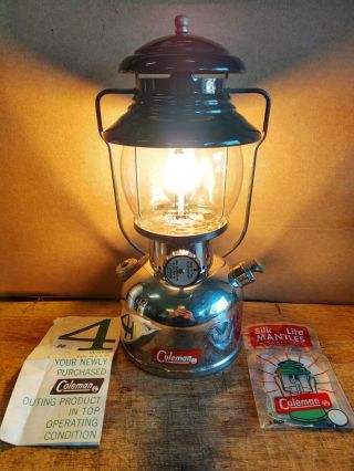 Vintage 9/1961 Coleman 202 Professional Single Mantle White Gas Camping Lantern