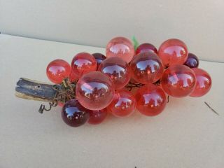 Vintage Mid Century Modern Grape Cluster Driftwood Stem Lucite Plastic Red 13 "