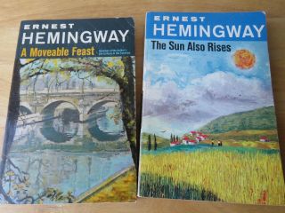 2 Vtg.  Books Ernest Hemingway The Sun Also Rises & A Moveable Feast Paperbacks