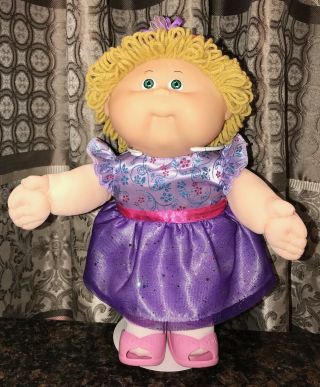 Vintage 1988 13” Cabbage Patch Doll In