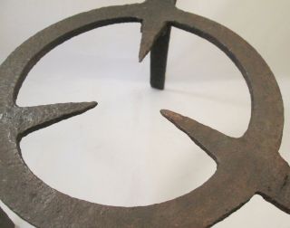 A Large Vintage Wrought Iron Fireside Stand / Trivet 3