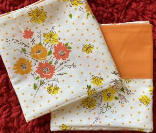 Vintage 1970s - Retro Mod Flower Pillowcases - Homemade - Orange Yellow - Evc
