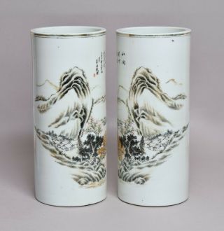 A GOOD LARGE ANTIQUE CHINESE PORCELAIN SLEEVE VASES WITH CALLIGRAPHY 2