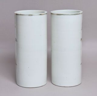 A GOOD LARGE ANTIQUE CHINESE PORCELAIN SLEEVE VASES WITH CALLIGRAPHY 3