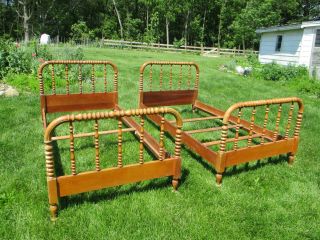 Pair Antique Vtg Jenny Lind Spindle Beds - - Twin Size Solid Maple