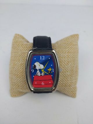 Vtg.  United Feature Syndicate Snoopy Peanuts Analog Japan Watch Tin Canister