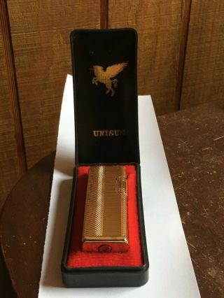 Vintage Unisus Gold Tone Butane Lighter With The Box