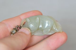 CHINESE ANTIQUE JADE CARVED CAT PENDANT AND SILVER CHAIN - 19TH C. 3