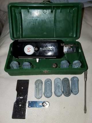 Vintage Singer Button Holer 160506 Attachment 9 Templates