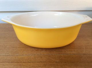 Vintage Pyrex 043 1.  5 Qt Casserole Dish Yellow Town N Country