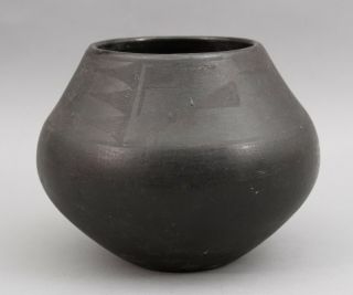 Antique Maria & Julian Martinez Ildefonso Pueblo Indian Black Pottery Pot 2