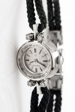 Vintage 1950s Omega.  20ct Vs G Diamond 18k White Gold Ladies Watch
