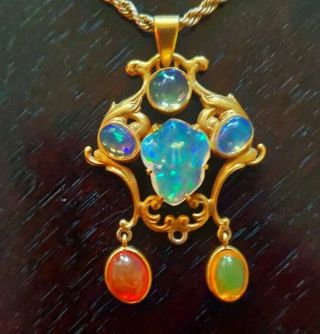 Vintage/antique 14 Kt Yellow Gold Opal Pendant