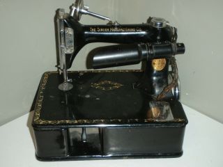 1920 ' s ANTIQUE Singer 24 - 80 Chain - Stitch Sewing machine 2