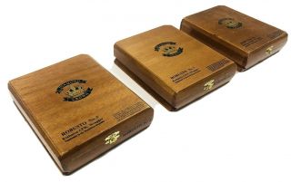 3 Diamond Crown Empty Wooden Cigar Box Hinged 6.  25”x7.  75”x1.  75”