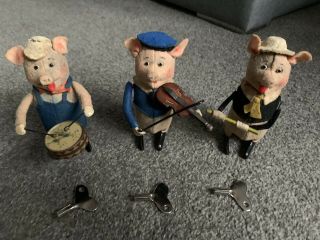Antique 3 Little Pigs Musicians Walt Disney Toys Wind - Up Schuco W/3 Keys