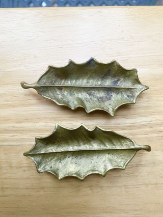 Set Of 2 Vintage Virginia Metalcrafters Brass 4 " Holly Leaf Dish By Oscar Hansen