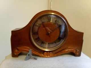 Vtg Vesna Made In Russia Key Wind Chime Mantle Clock With Key (not)