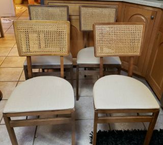 Vintage Mid Century Set Of 4 Stakmore Beige Foam Seat Rattan Wood Folding Chairs