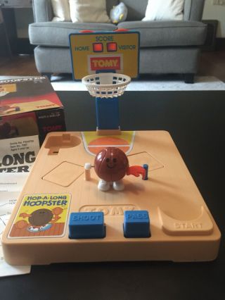 Vintage Tomy Hop - A - Long Hoopster Wind - Up Basketball Game Toy. ,