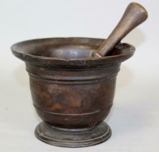 An Extremely Rare Early 17th C Bronze Mortar And Pestle In Old Surface