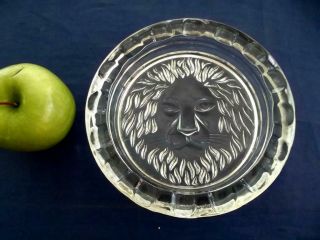 Vintage Mid - Century Large 7 " Round Clear Glass Ashtray W/ Lion Face 2.  5 Lb Heavy