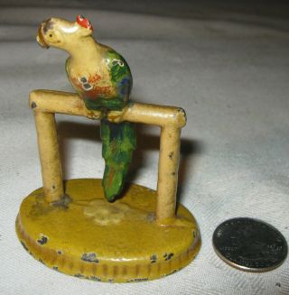 Antique Hubley Solid Cast Iron Perched Parrot Bird Desk Art Paperweight Statue