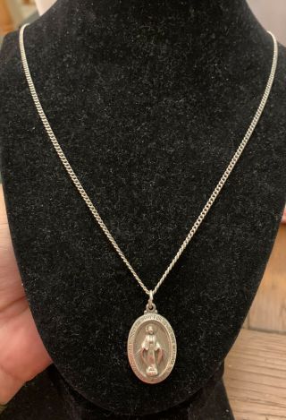 Vintage Sterling Silver Mother Mary Pray For Us Pendant On 24” Necklace