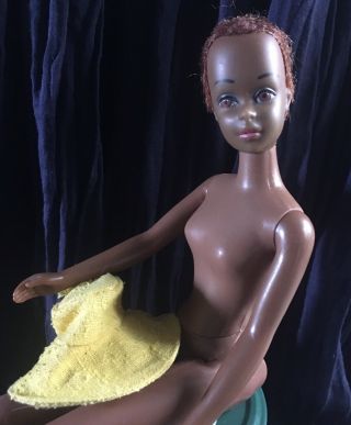 1100 Black Francie Barbie Mattel Bendable Leg Doll 1967 - 68 Vintage Tres Rare