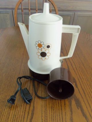 Vintage Regal Poly Perk Coffee Maker Percolator 4 - 8 Cup Pot Cream