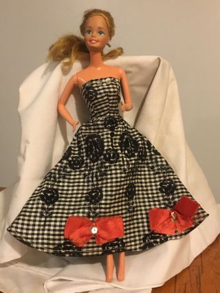 Vtg Barbie Doll Black & White Taffeta Fancy Gown Party Dress W/ Velvet Flowers