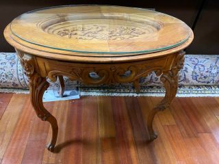 Vintage Oval Carved Coffee Table W/ Removable Glass Tray Top