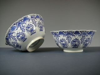 Very Fine Two Chinese Porcelain B/w Bowls With Flowers - 19th C.  Kangxi Mark