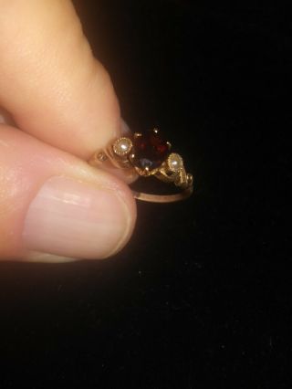 Ladies Antique Victorian 14k Yellow Gold Ring With Garnet And Seed Pearls