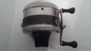 Vintage Made In Usa Zebco 33 Spinner Closed - Face Spincasting Reel