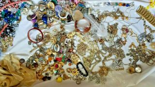 20 Lbs.  Vintage Jewelry Use,  Repair,  Parts,  Chains,  Earrings,  Bracelets,  Retro