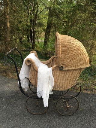 Baby Photography Maternity Prop Antique Wicker Baby Pram Vintage 1900 Carriage