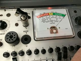 2 Vintage 6U8A RCA Audio Vacuum Tubes BLK P 1 - 