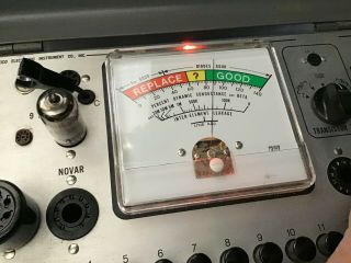 2 Vintage 6U8A RCA Audio Vacuum Tubes BLK P 1 - 